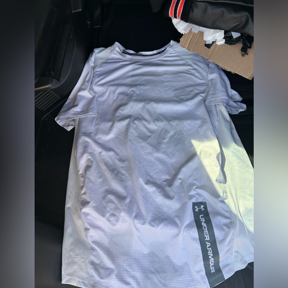 Grey Underarmour shirt